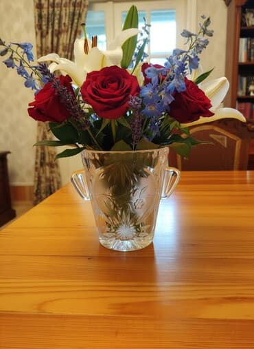 polad boru qiymətləri: Bir vaza, Xrustal — 1