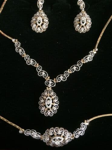 Toy paltarları və aksesuarları: Dəstə daxildir: Bilərzik, Sarı qızıl, 750 Əyar, 1 g — 4