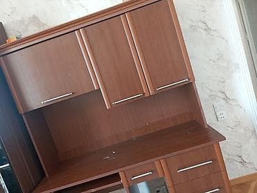 işlenmiş dolab: Bu kitab şkafi çox yaxşi vezyetedir, sinixi ve ya eziyi yoxdur — 2