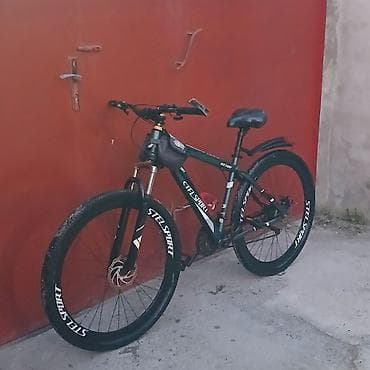Stels Sport dağ velosipedi - Çərçivə: yüngül və möhkəm alüminium — 2