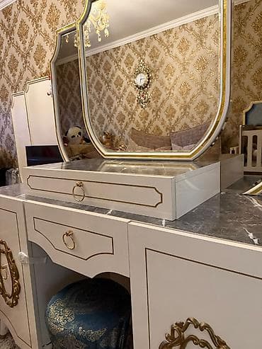 mdf panel: Klassik üslubda yataq otağı mebel dəsti - Rəng: krem-ağ, qızılı naxış — 6