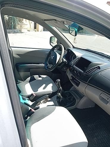 Mitsubishi: Mitsubishi L200: 2.5 л | 2011 г. Пикап — 6