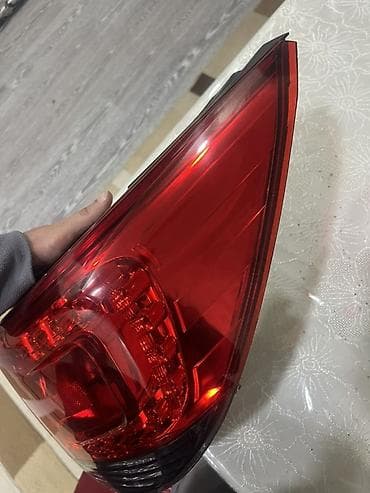 arxa spoyler: Khazar 2021 il, Orijinal, İşlənmiş — 2