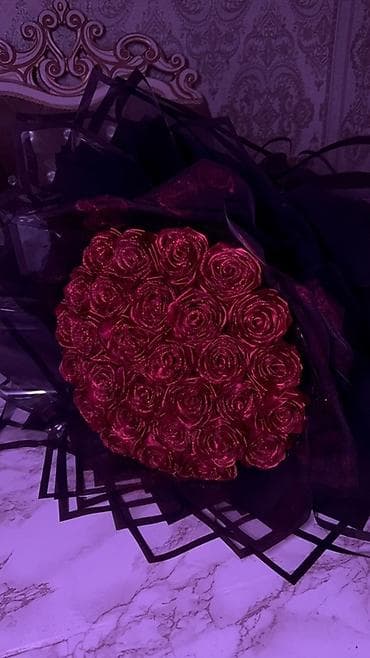 kaktus gülü: Qırmızı qızılgüllərdən ibarət lüks buket - Tərkib: Onlarla parlaq — 4