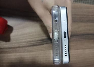 Şəffaf silikon telefon qabı - Model uyğunluğu: alt hissədə USB‑C