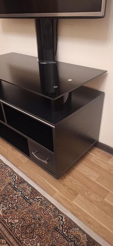Ev üçün mebel: İşlənmiş, Düz TV altlığı, Polkalı, Laminat — 2