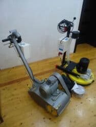 islenmis pol taxtasi: TƏCLİ Satılır.Pol və parket yonan aparat.220 kv ilə işləyir . təzədir — 1