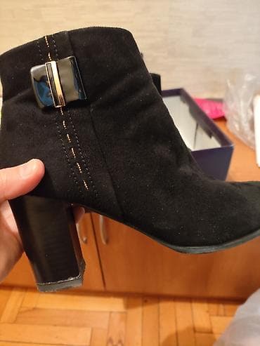 batinka modelleri: Qadın botları – Butigo - Rəng: qara - Model: qısa boğaz, yan tərəfdən — 1