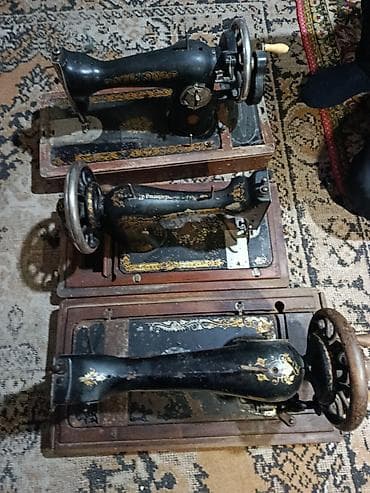 Antik tikiş maşınları və mis qab - 3 ədəd köhnə tip mexaniki tikiş — 2