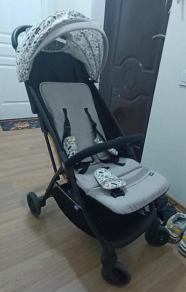Kaleska Chicco brendidir, qiymeti 150man az istifade olunub 650