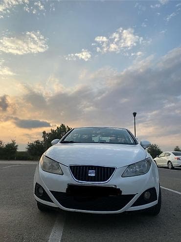 Nəqliyyat: Seat Ibiza: 1.6 l | 2011 il 254000 km Hetçbek — 1