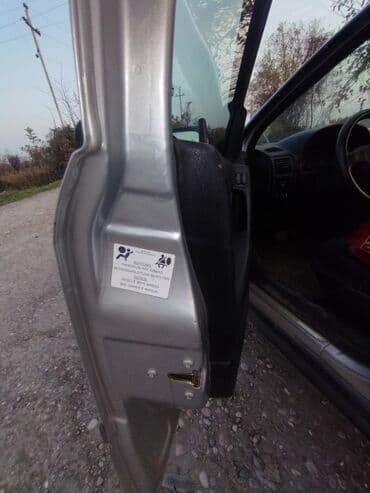 nissan note motor: Opel Astra: 1.6 l | 1999 il Sedan — 9