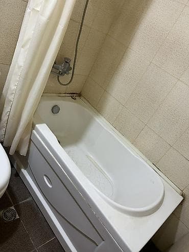 iwlenmiw perdeler: Akrilik vanna – kompakt ölçülü, tərəfi dairəvi formaya malik model. - — 2