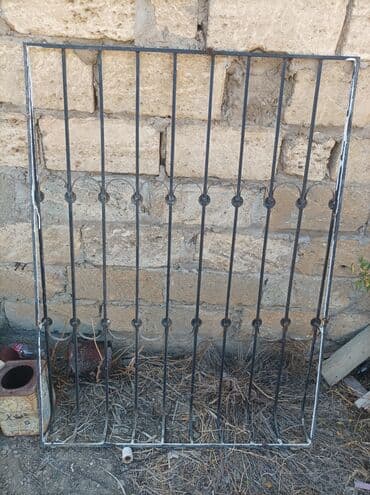 Lak-boya məhsulları: Dəmir pəncərə barmaqlığı Material: qalın metal profildən hazırlanmış — 1