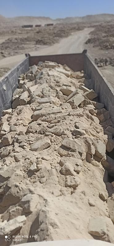spicka bloku: Daş və daş tozu asfalt altina çox yaxşıdı möhkəm edir həyət yanı — 1