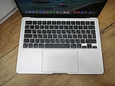apple dubai: Apple MacBook, 13.5 ", Apple M2, 256 GB — 2