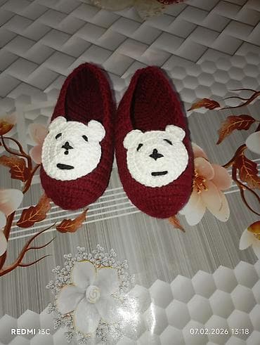 Toxunma uşaq corabı Satılır istəyən Whatsappa yaza bilər