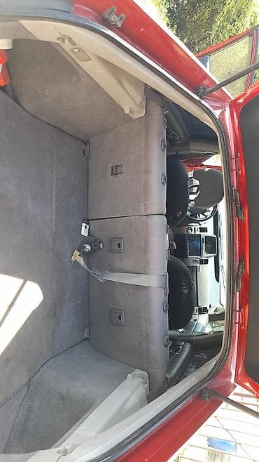 led stop: Toyota Prius (2-ci nəsil) – qırmızı hetçbek, hibrid Texniki — 6