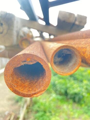 Пиломатериалы: 32 lik dəmir borular uzunluğu 4m. toplam 50m-ə yaxin borudu. ünvan — 2