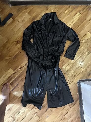 Şəxsi əşyalar: Tezedi baha alinib geyinilmeyib — 2