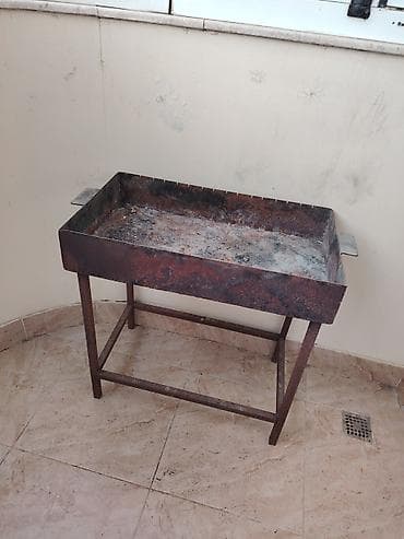 manqal komuru: Mangal (kömürlə işləyən), metal korpuslu, ayaqlı model — 2