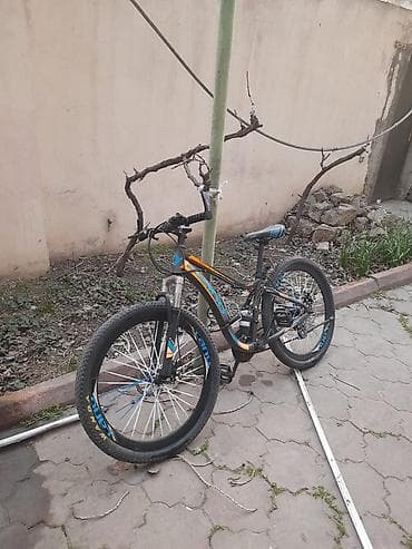 yol velosipedi: Dağ/tur velosipedi – 26 düym təkər Xüsusiyyətlər: - Gücləndirilmiş — 3