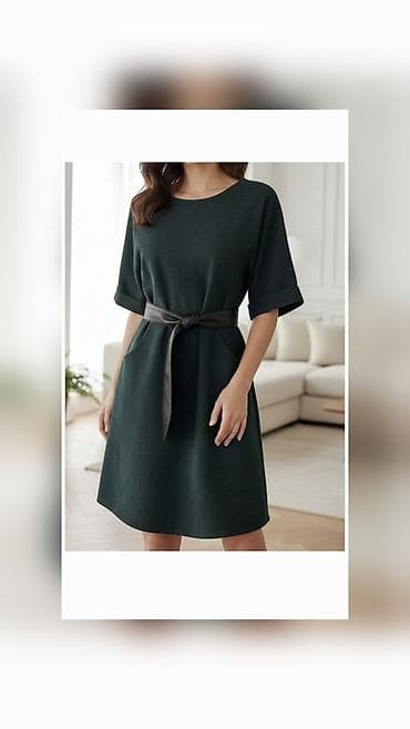 Tünd yaşıl rəngdə, dizə qədər uzunluqda günlük/iş stilinə uyğun qadın