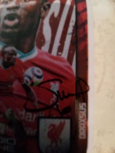 messi imzalı forma: Liverpool FC temalı kolleksiya kartı - Ön tərəfdə “Liverpool” loqosu — 1