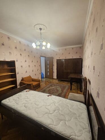 Qarajlar: Menzil Azadliq prospektinde yerlesir, Azadliq metrosuna 2 deqiqelik — 5