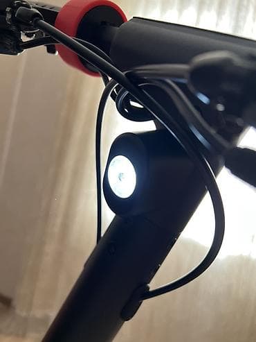 elektirikli skutur: İşlənmiş Elektrik samokat 10", 751 - 1000 Vt, 36 - 45 km/s, Ödənişli çatdırılma — 4