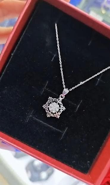 kolyeler: Gümüş boyunbağı – qar dənəsi formalı kulon - Material: gümüş rəngli — 1