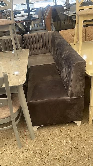 gencede divan: Kunc divan sifarişlə hazırlanır rəng seçimi var 220 azn çatdırılma — 2
