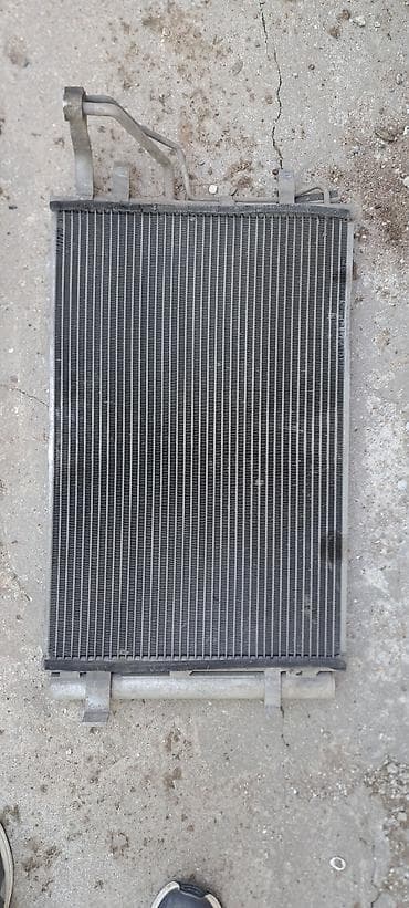 zil radiatoru: Üstdən çıxmadı orginal — 1