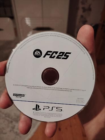 ps5 oyunlar satilir: Gta 5 və fifa 15 ideal vəziyyətdədi disklər ikisi birlikdə40 man — 2