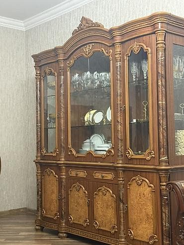 xurma agaci: Klassik üslubda böyük vitrin-bufet - Material: təbii ağac əsaslı — 2