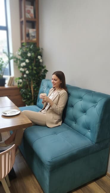 Sifarişlə restoran stulları: Salam tecili satilir qiymet cox munasibdir elaqe ucun vatsapa yazin — 1