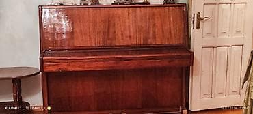 Musiqi alətləri: Upright pianino – “Ukraina” markası - Korpus: təbii ağac şponu — 1
