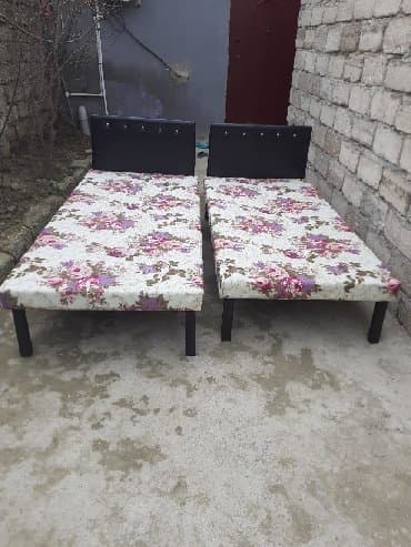 Kravat taza 
Hazırı var 2 adad 
Çatdırılma münasib qiymata