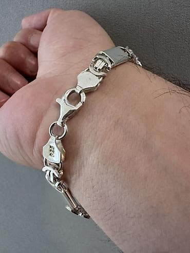 Zərgərlik əşyaları: Dəstə daxildir: Bilərzik — 2