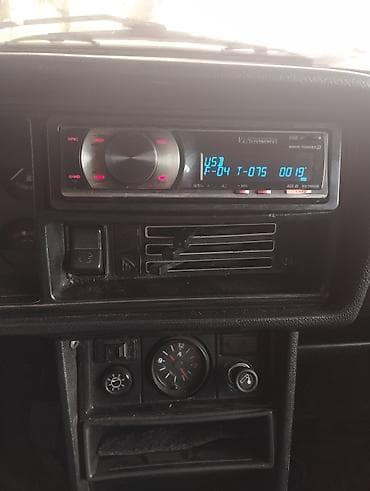 Dinamiklər və sabvuferlər: Maqnitol, Pioneer, AUX — 1