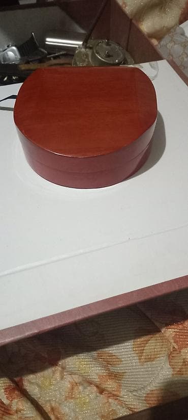 gozel hediyyeler: Məhsul: Taxta suvenirlər/qutu dəsti - 2 ədəd şık taxta qutu: 1) Oval — 4