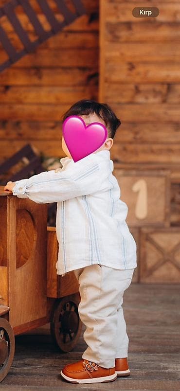 dəst geyimlər: 1 yaş uşaq üçün bej reng köynek şalvar ayaqqabı ümumlikde 25 azn. De — 2