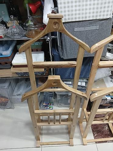 paltar aslqanı: Bu, paltarların səliqəli saxlanması üçün nəzərdə tutulmuş taxta — 3