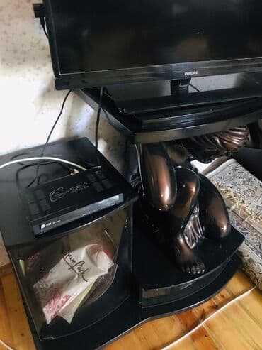 ikinci əl şifanerlər: İşlənmiş, Düz TV altlığı, Polkalı, Şüşəli, Belarusiya — 7