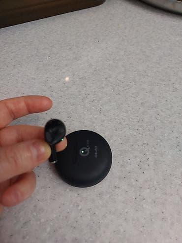 TV və video: Aiwa Q AT-X80 simsiz qulaqlıq - Şık qara rəng, kompakt dairəvi şarj — 2