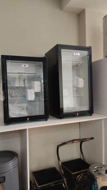 tap az vitrin soyuducu: Барный Холодильник Продажа, цвет - Черный, С колесиками — 1