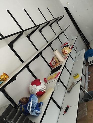 Mağaza üçün metal konsollu divar rəfləri və vitrini - Modul tipli at lalafo.az Mağaza üçün metal konsollu divar rəfləri və vitrini - Modul tipli