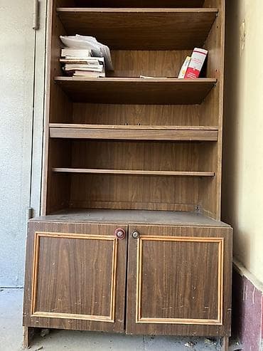 șkaf: Kitab skafı satılır. Qiymət-25 man — 1