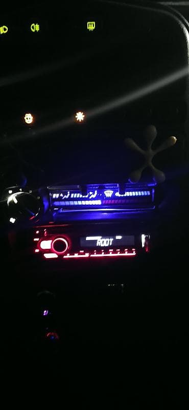 iphone 16 pink: Pioneer DEH-1253UB avtomobil maqnitolası – MIXTRAX işıq effektləri ilə — 3
