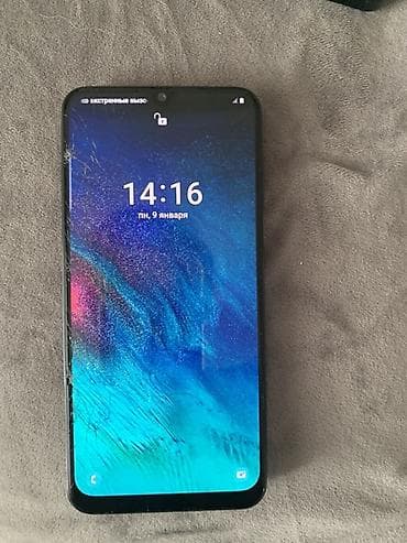 Samsung Galaxy A50, rəng - Mavi, Qırıq — 2